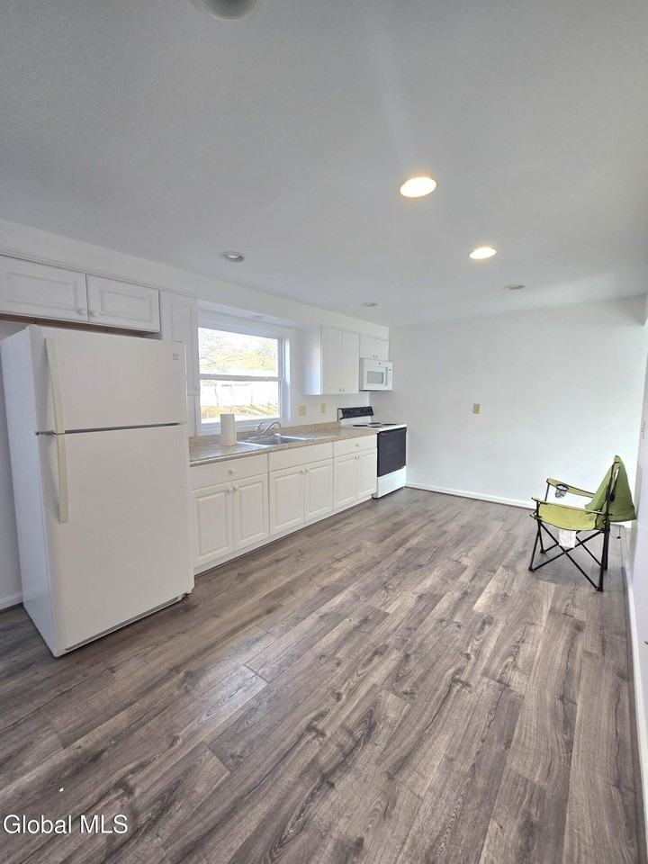 19 Commodore St Unit A #A - Photo 7 of 23