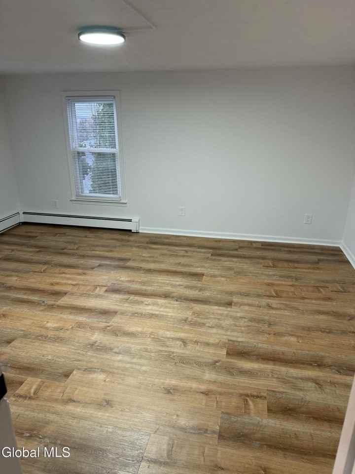 5 Maple St - Photo 4 of 15