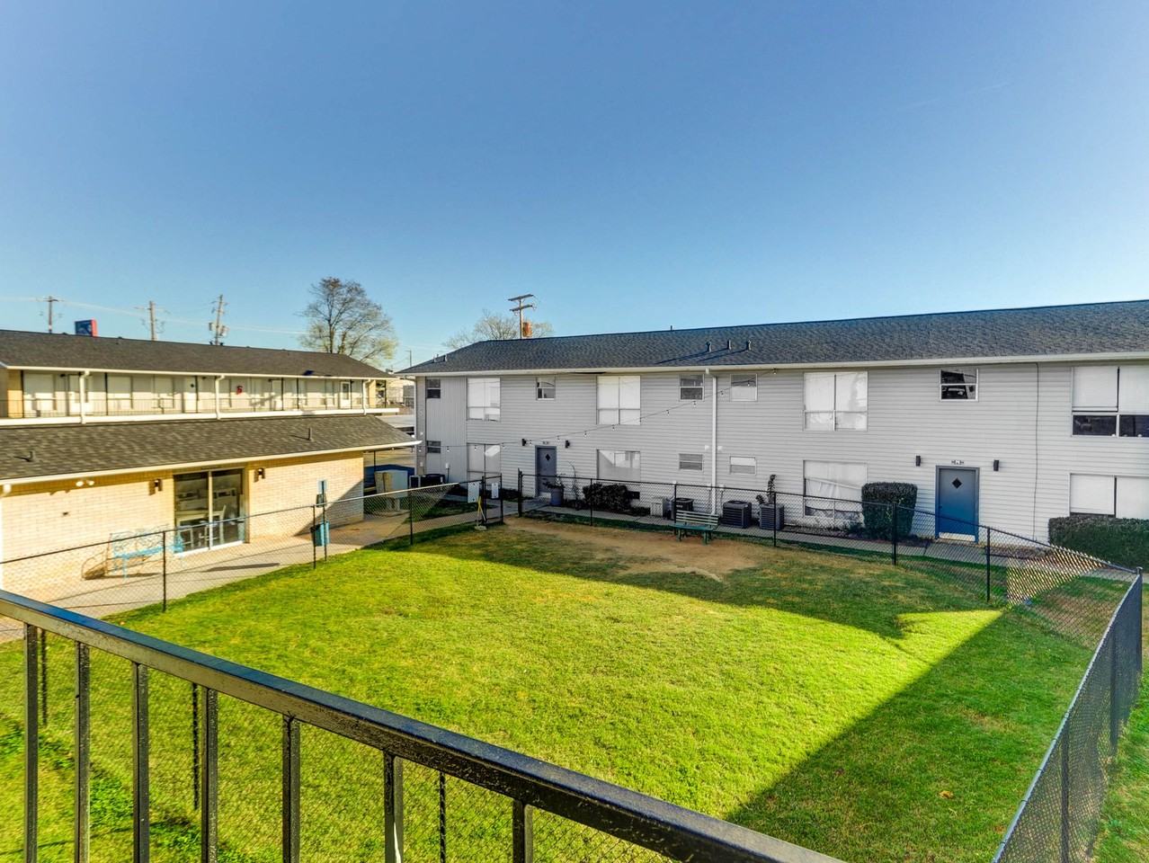 Higdon Ferry Apartments - Photo 5 of 50