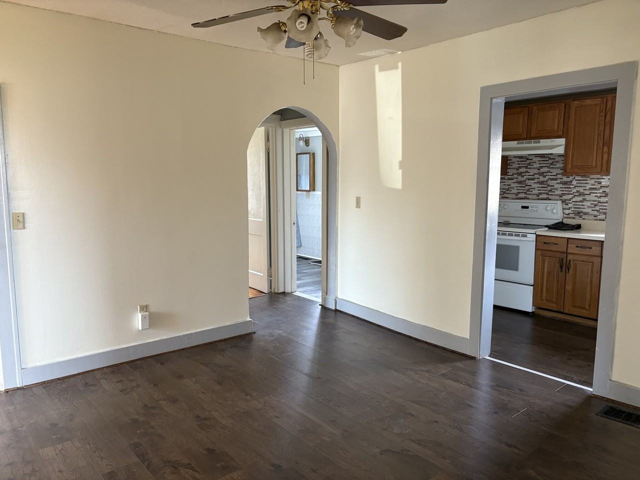 152 Blacks Rd #1stFL - Photo 4 of 14