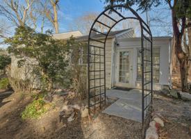 featured image of 2 Cross Highway