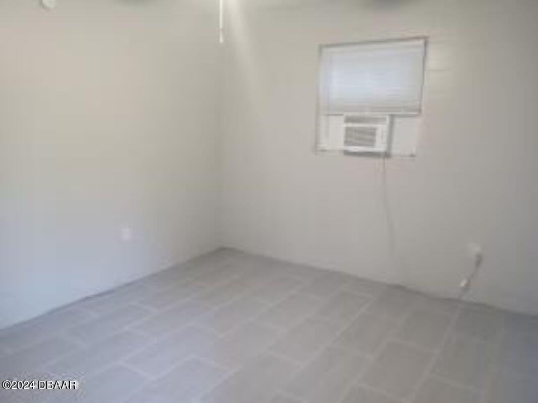 528 Park Dr - Photo 4 of 10