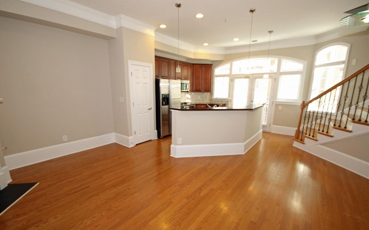 829 Clifton Heights Ln Ne - Photo 6 of 32