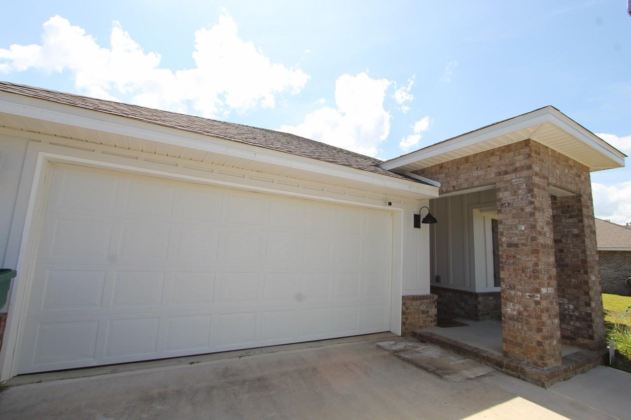 5372 Wyndell Cir - Photo 4 of 33