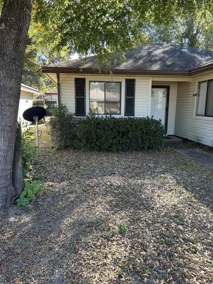 2908 Alpine Pl - Photo 2 of 12