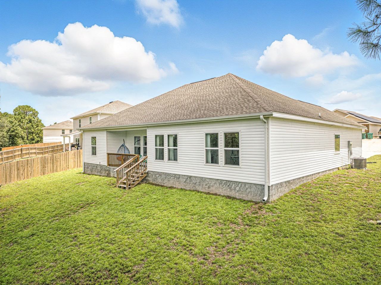 4902 Kensington Ln - Photo 7 of 47