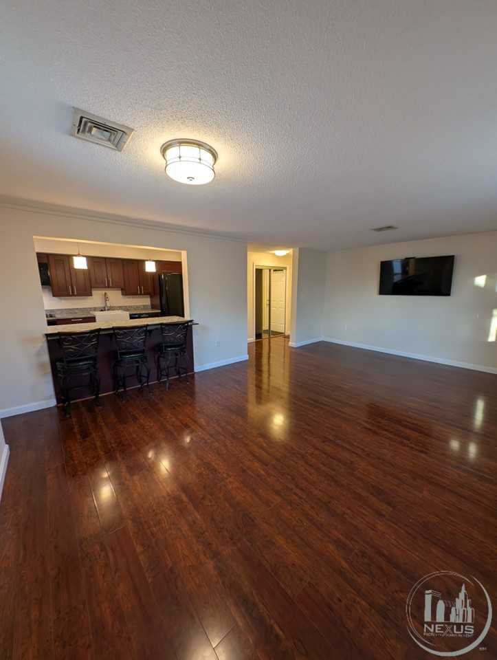 20 Webb Pl - Photo 3 of 21