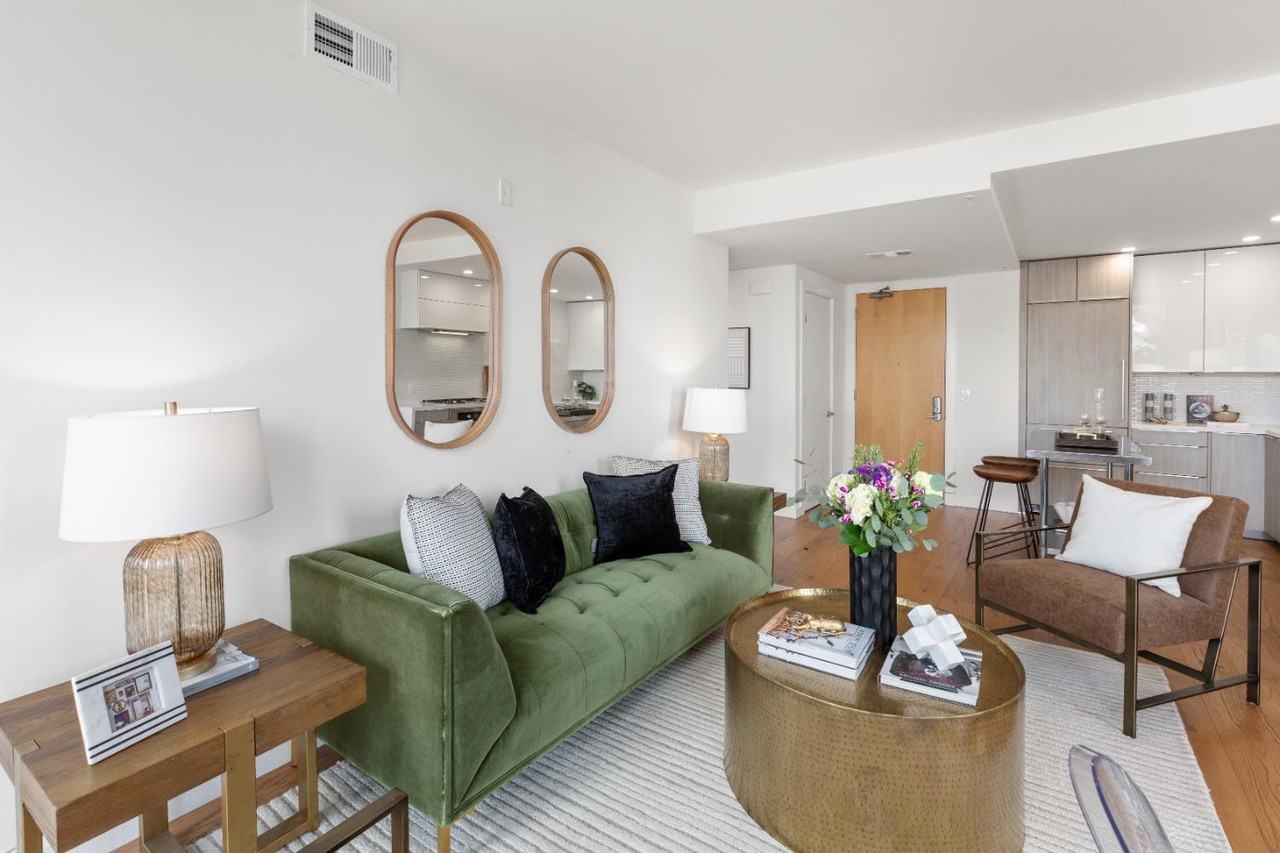 300 Ivy St - Photo 4 of 12