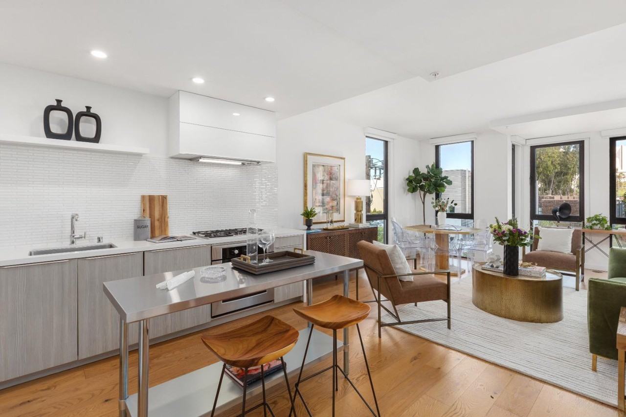 300 Ivy St - Photo 5 of 12