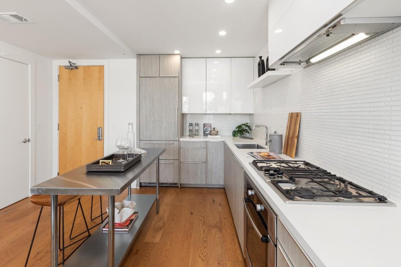 300 Ivy St - Photo 6 of 12