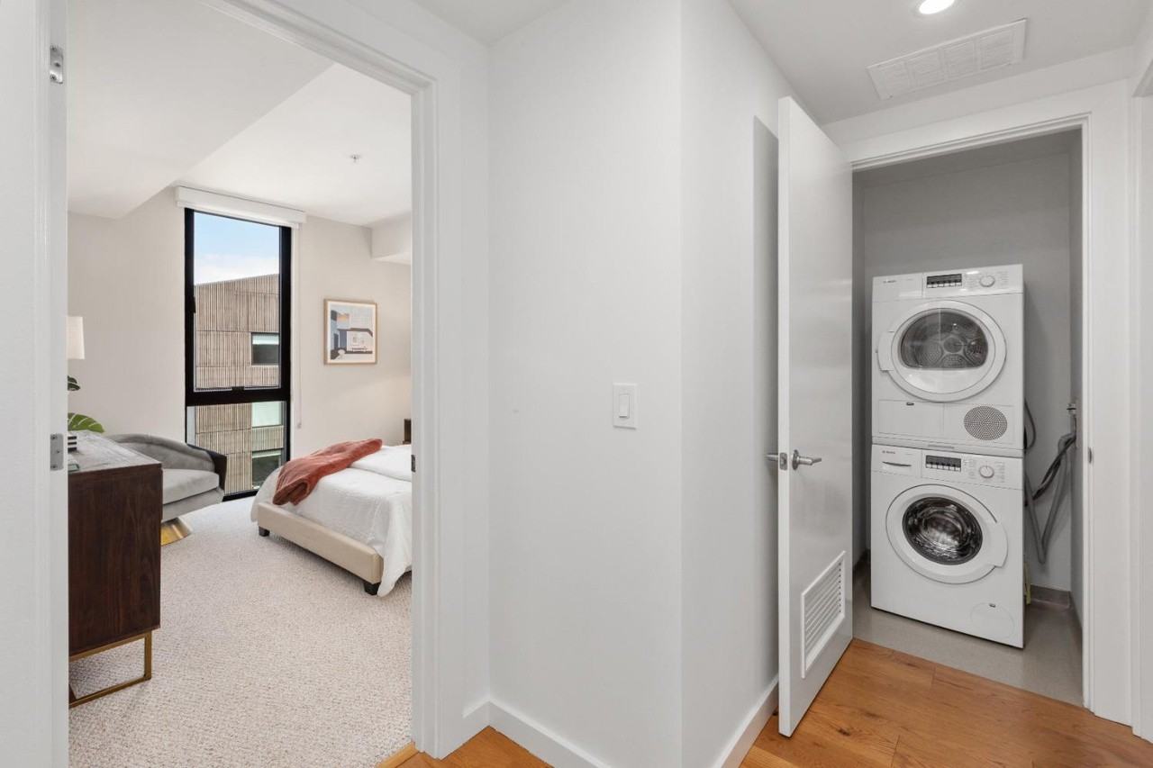 300 Ivy St - Photo 7 of 12