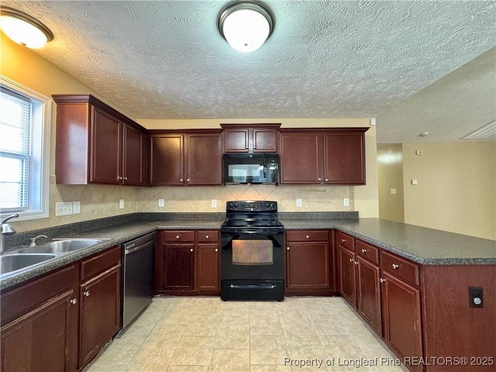 5616 Duncan St - Photo 6 of 20