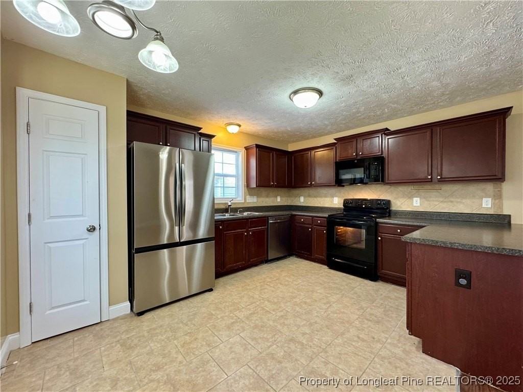 5616 Duncan St - Photo 7 of 20