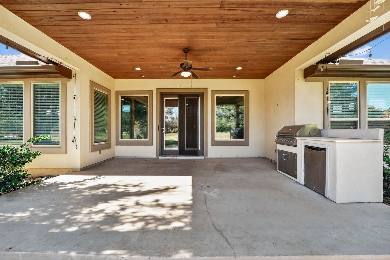 112 Sweetleaf Cove - Photo 4 of 28