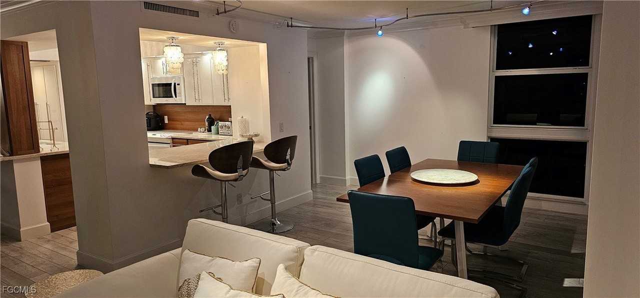 10691 Gulf Shore Dr Apt 1101 #1101 - Photo 6 of 13