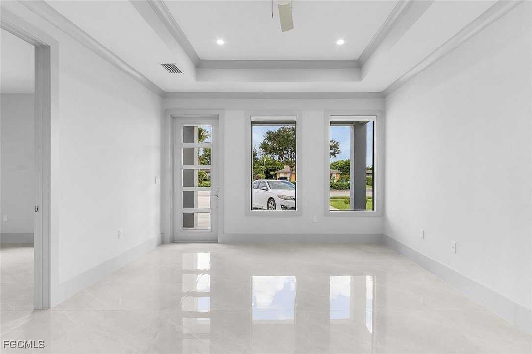 2378 Hunter Blvd Unit 1 #1 - Photo 6 of 25