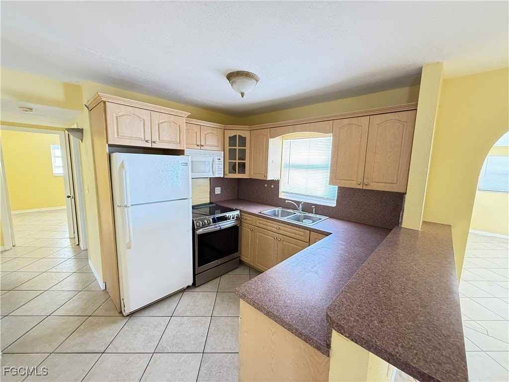 107 California Rd - Photo 2 of 10