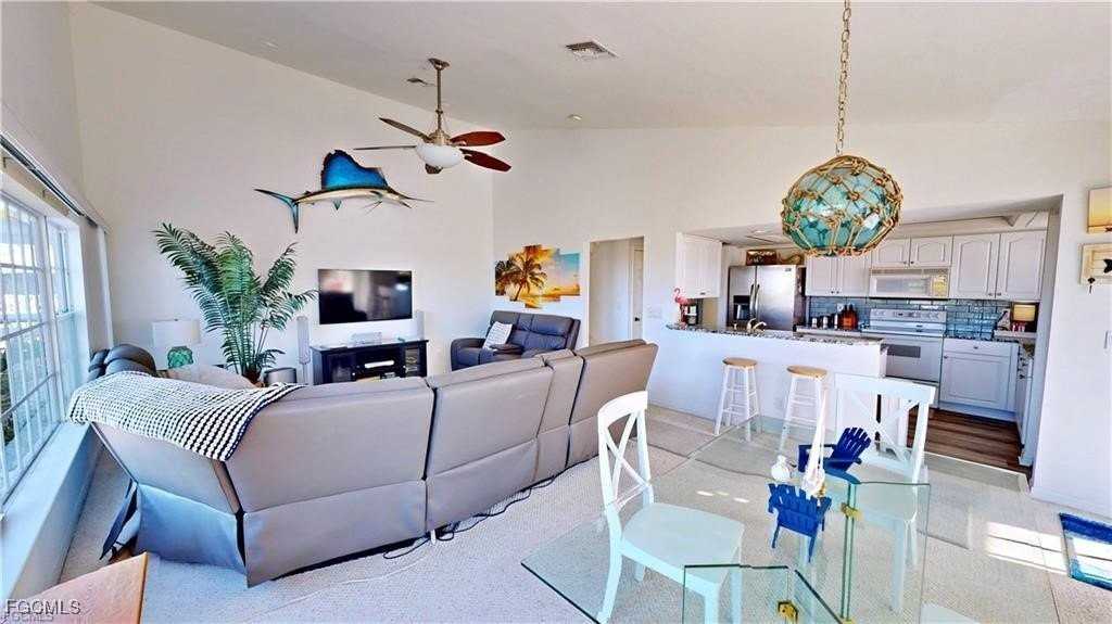 16721 Seagull Bay Ct - Photo 2 of 18