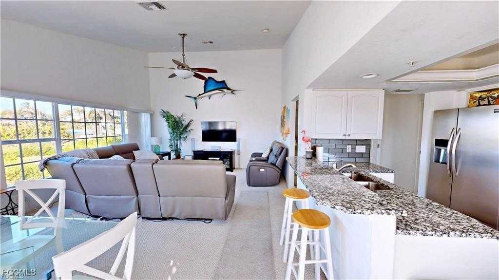 16721 Seagull Bay Ct - Photo 3 of 18