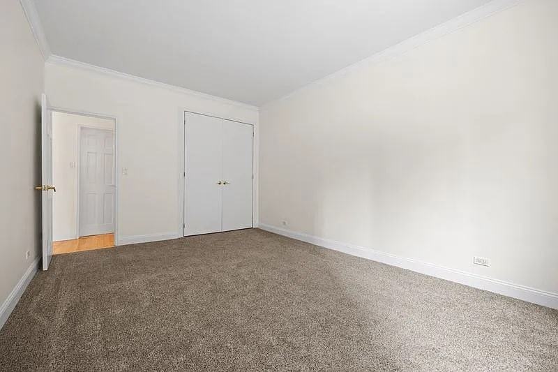 345 E 73Rd St - Photo 3 of 10
