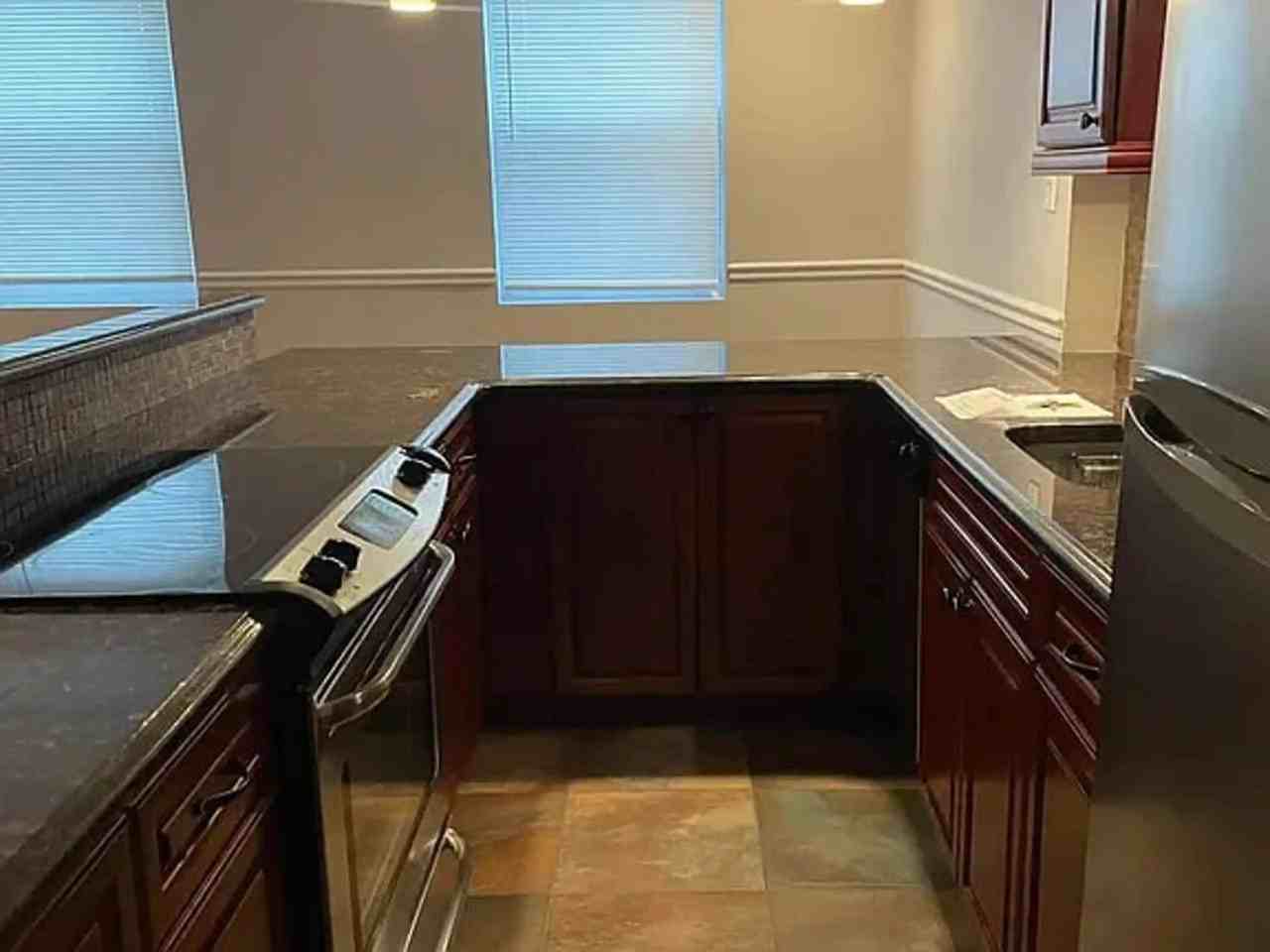 890 Armstrong Ave - Photo 2 of 6