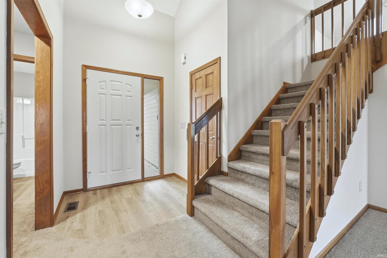 7455 Montclair Dr - Photo 4 of 25