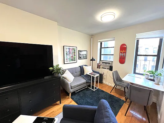 326 East 6th Street #14 - Photo 3 of 13