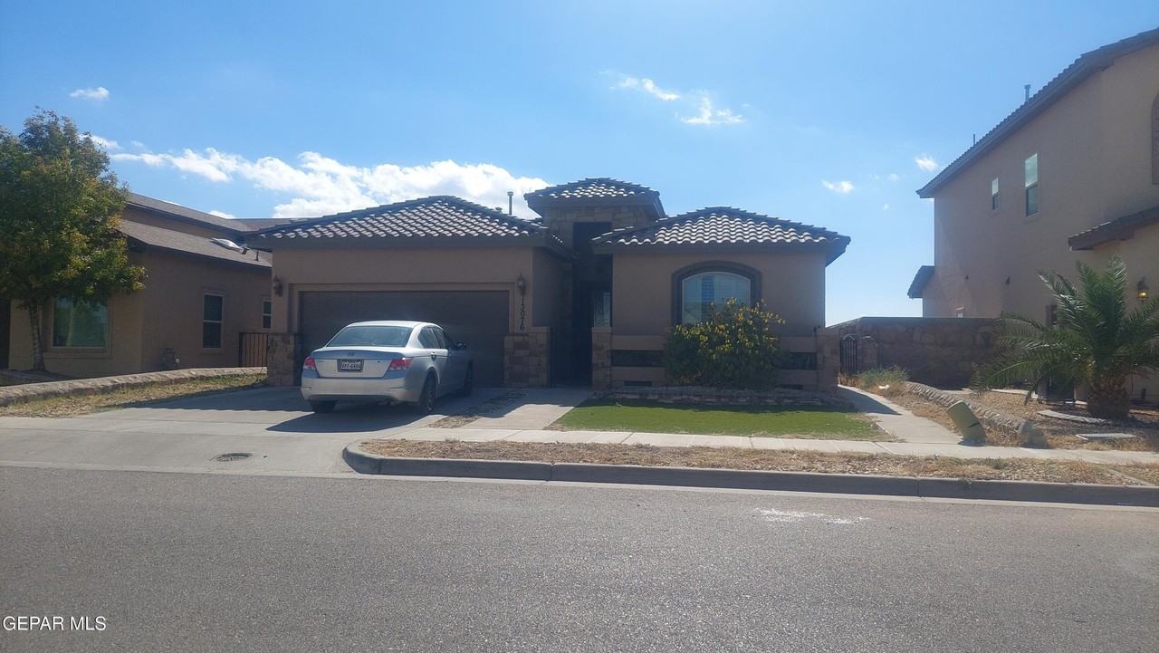 13076 Cozy Cove Ave - Photo 2 of 17