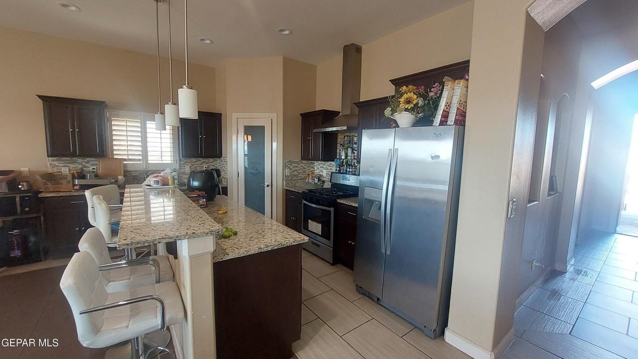 13076 Cozy Cove Ave - Photo 6 of 17