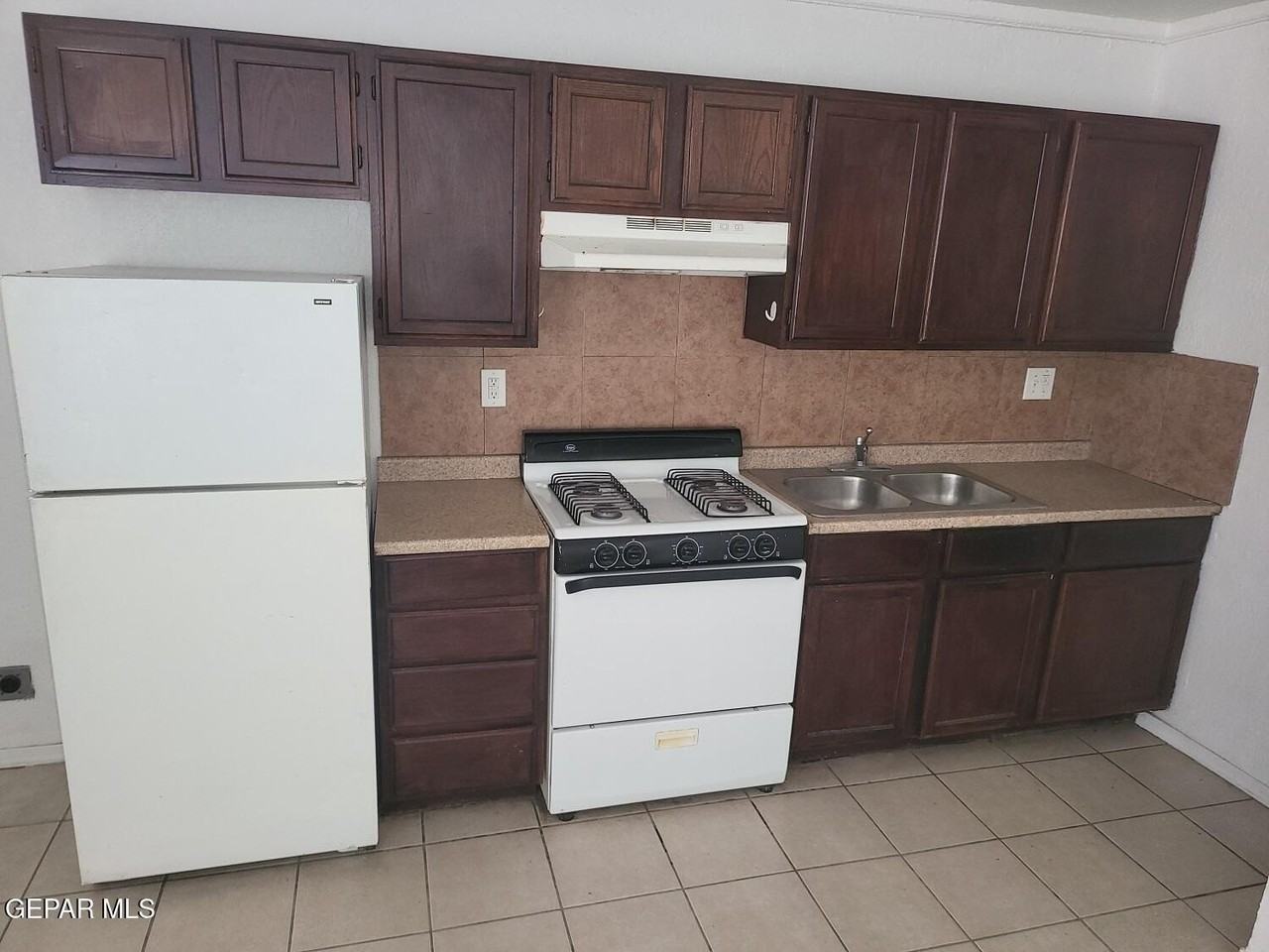 4014 Lincoln Ave Apt 2 #2 - Photo 4 of 10