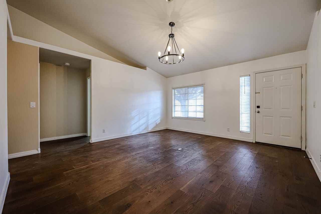 2292 E Remington Pl - Photo 6 of 34
