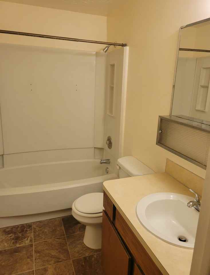1682 Nw - Photo 6 of 6