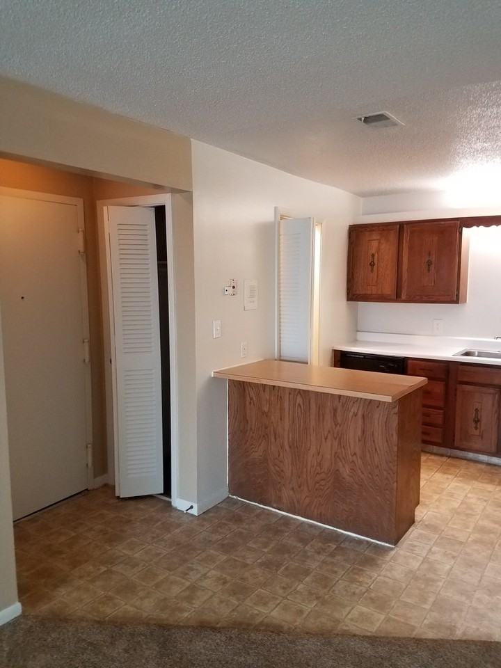 Mandalay On Pacific - Photo 2 of 27