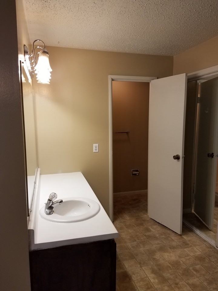 Mandalay On Pacific - Photo 7 of 27