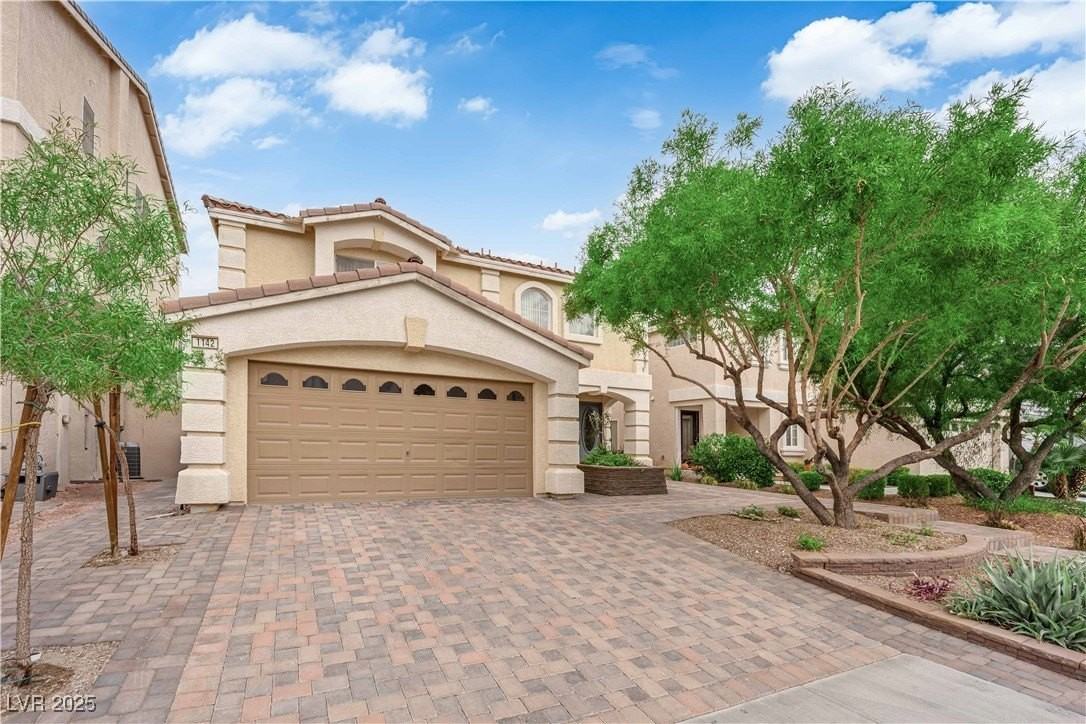 1142 Sax Fifth Avenue - Photo 2 of 44