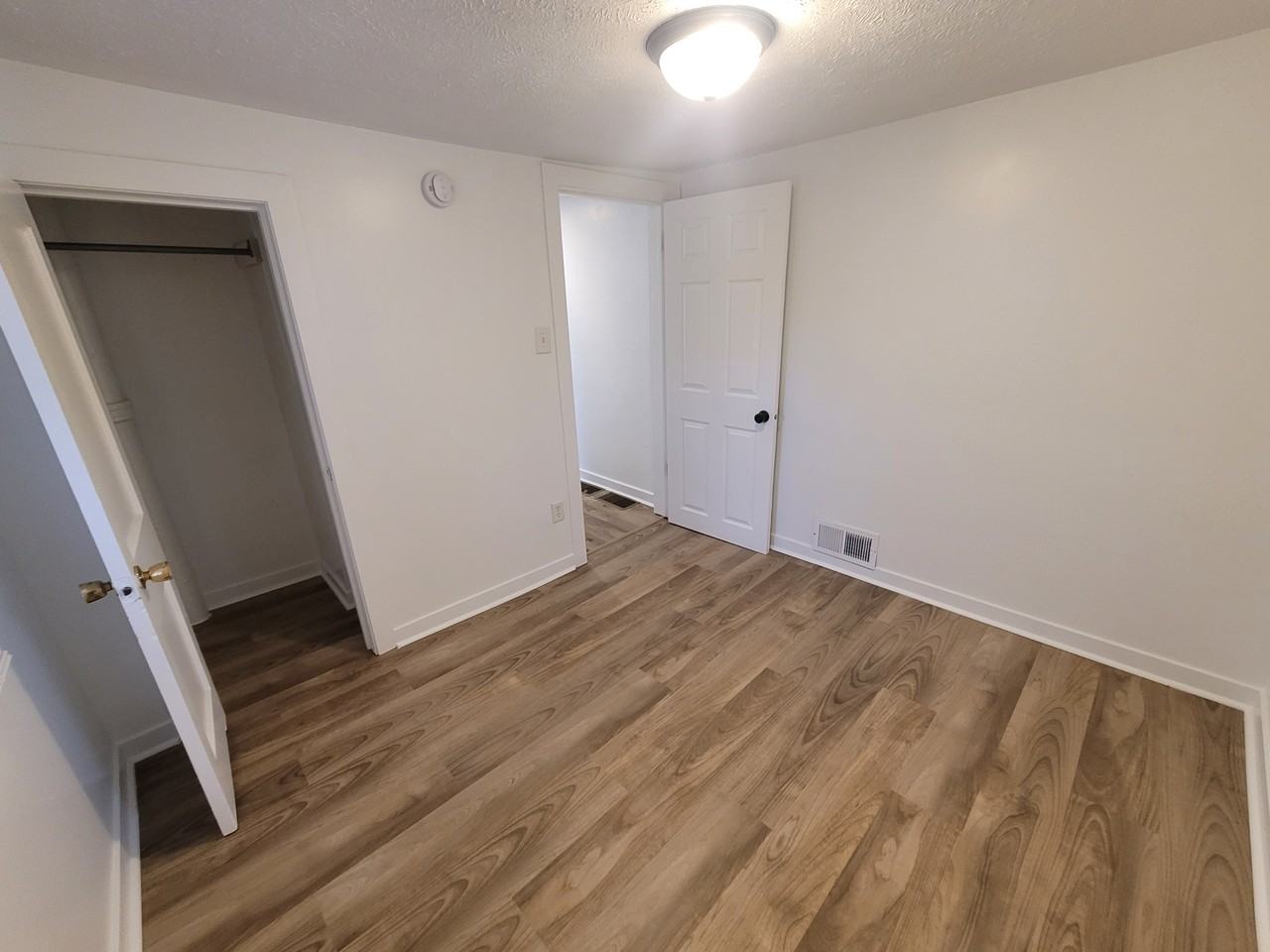 741 Holland Ave - Photo 3 of 14