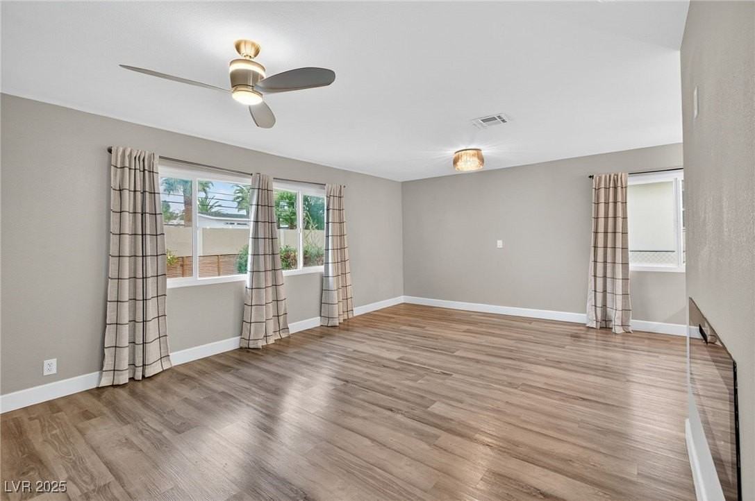 333 S Tonopah Dr - Photo 6 of 24