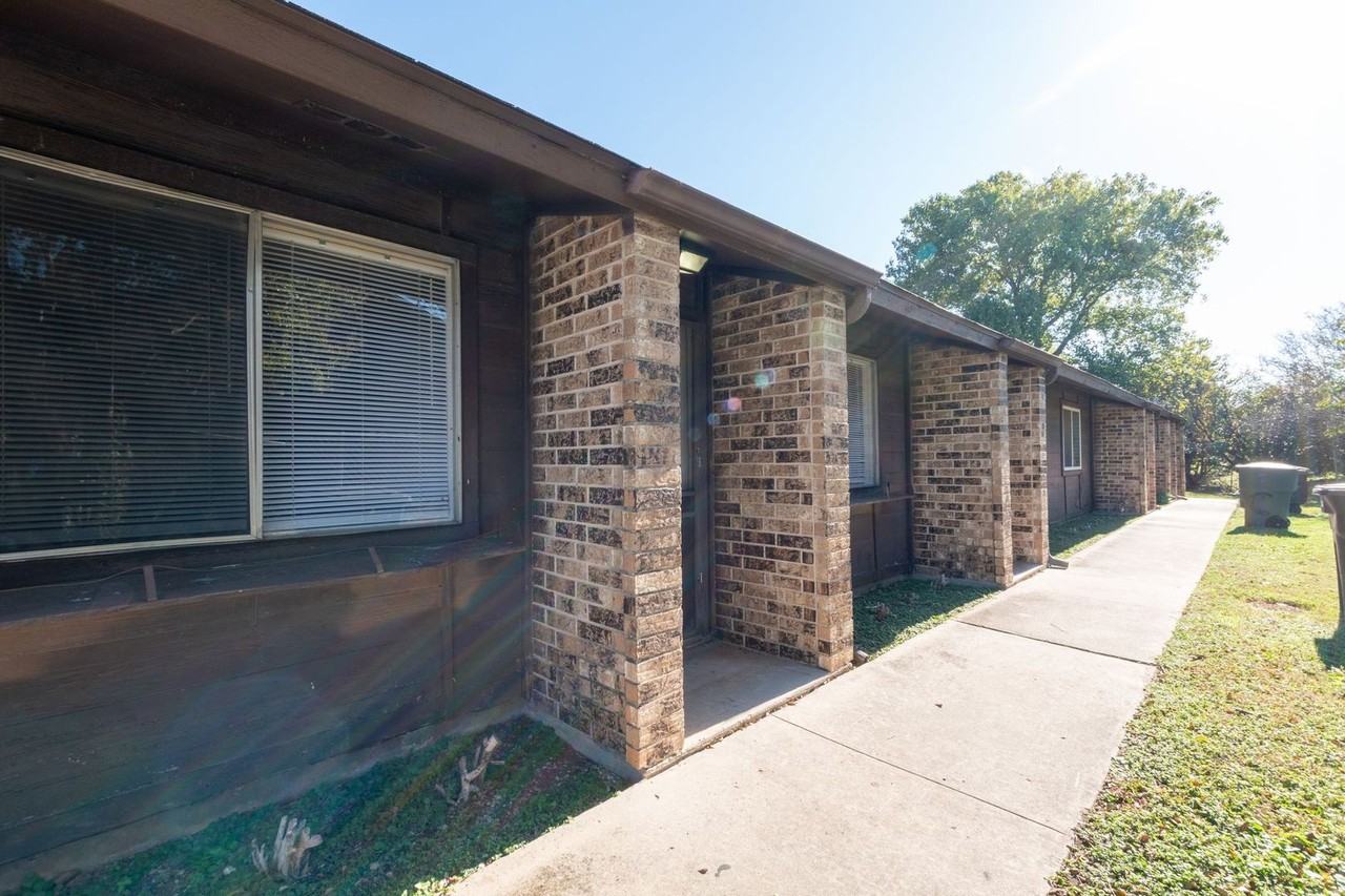 2214 Wheeler Ave #A - Photo 2 of 15