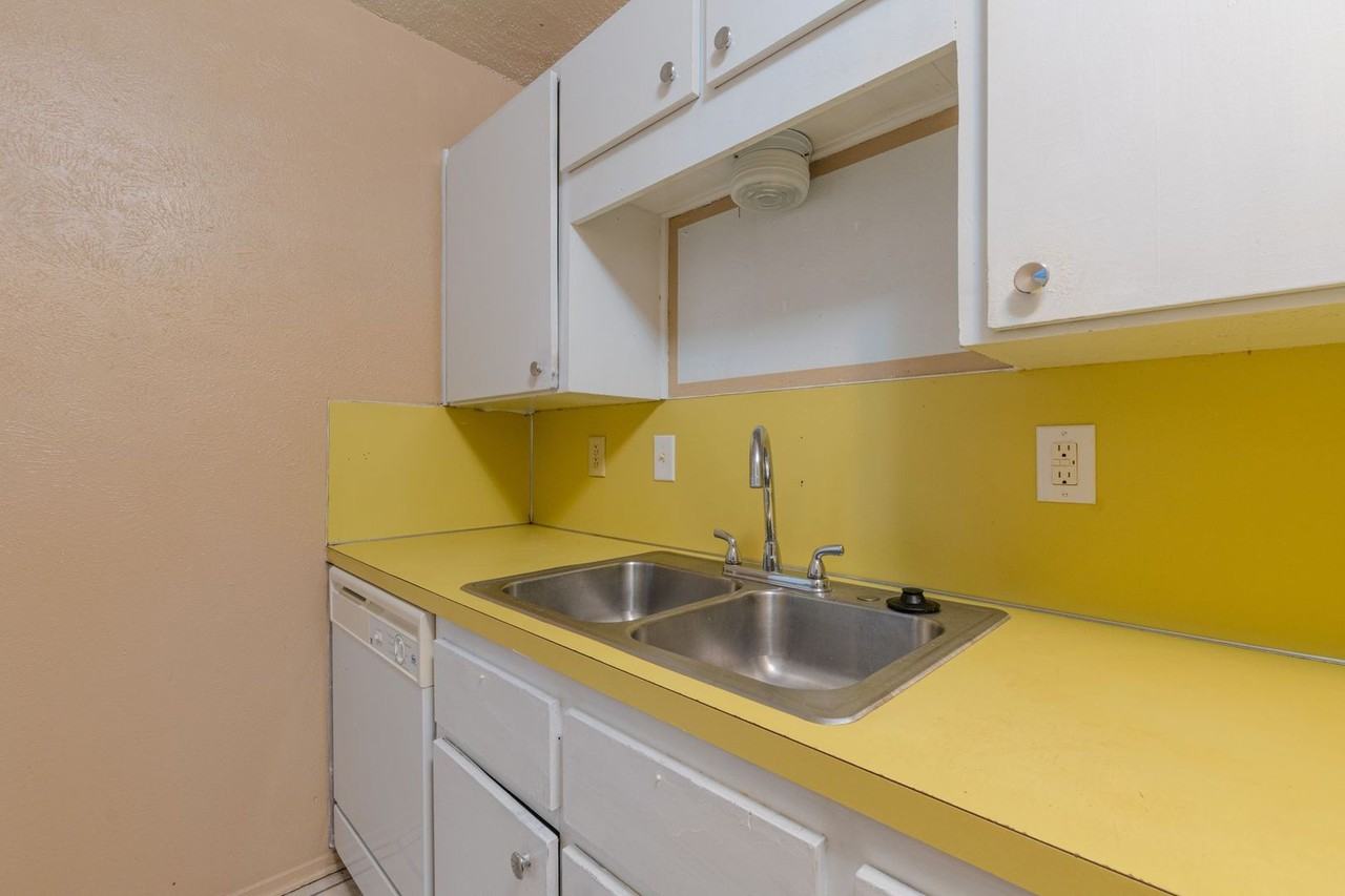 2214 Wheeler Ave #A - Photo 7 of 15