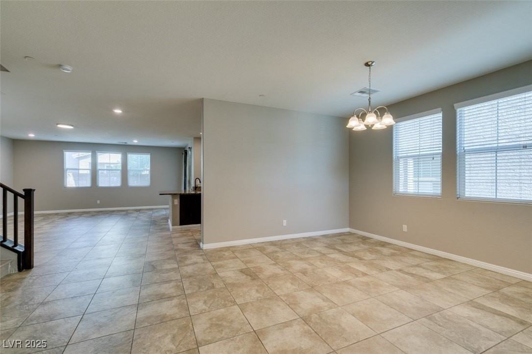 137 Littlestone St - Photo 4 of 50