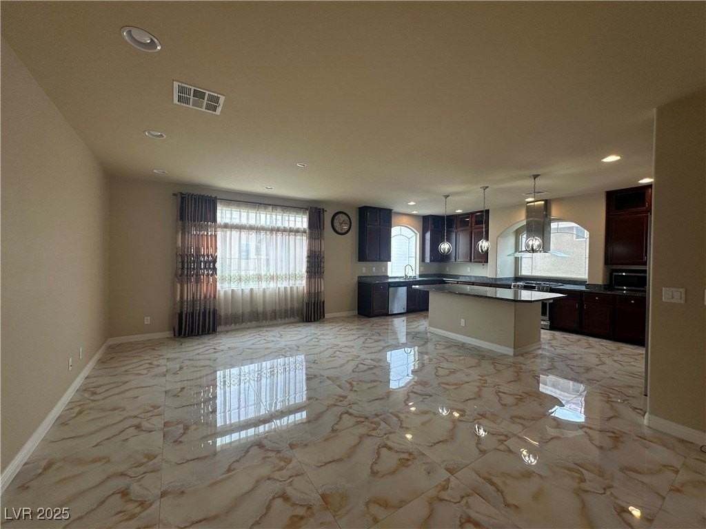 8125 Crimson Creek Ct - Photo 6 of 50