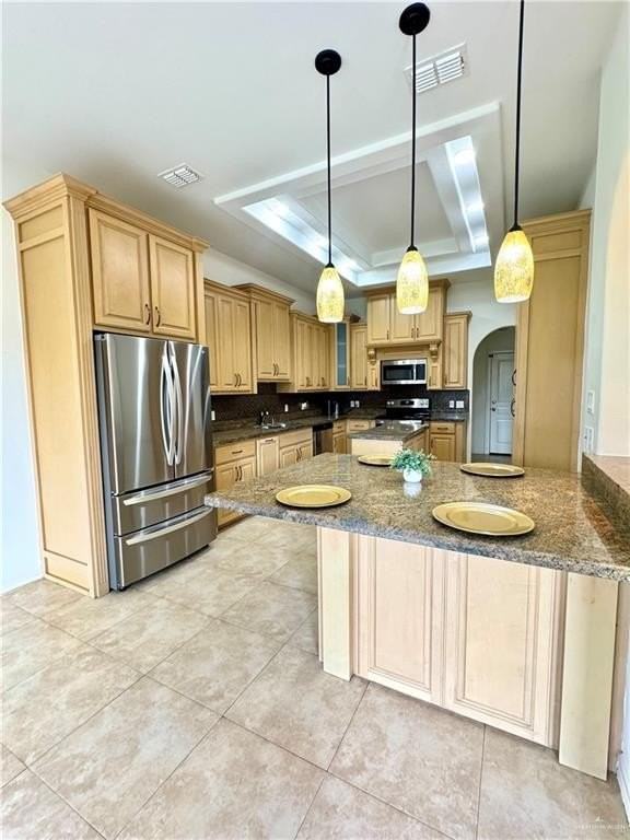 2200 E 27th St - Photo 6 of 27