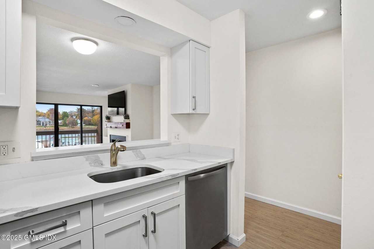 7 River Rd #310 - Photo 5 of 21