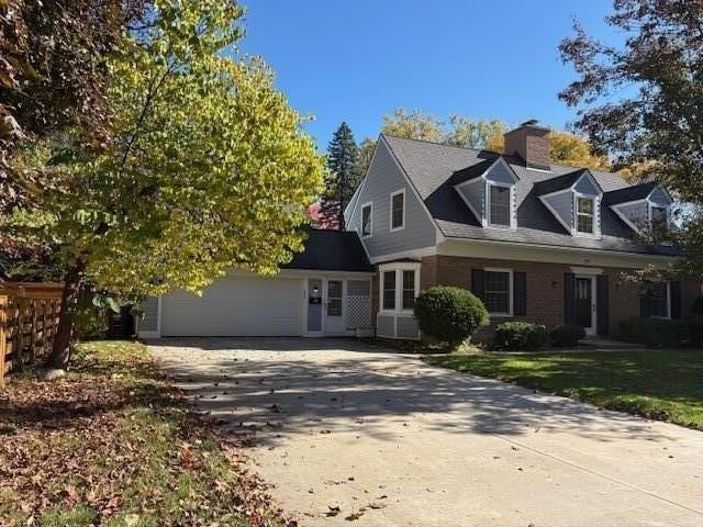 815 Hewett Dr - Photo 2 of 20