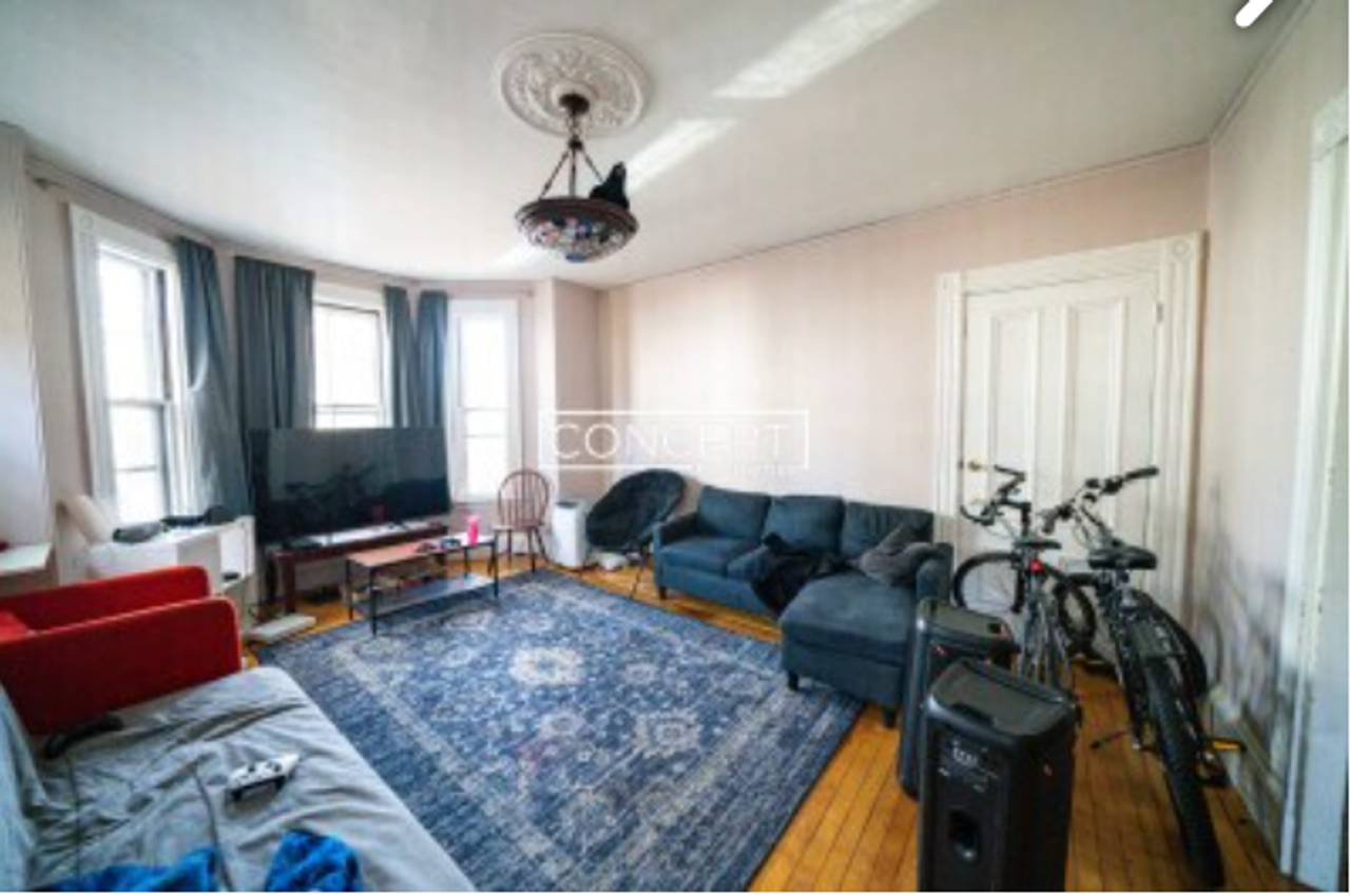 10 Hillside Street - Photo 5 of 28