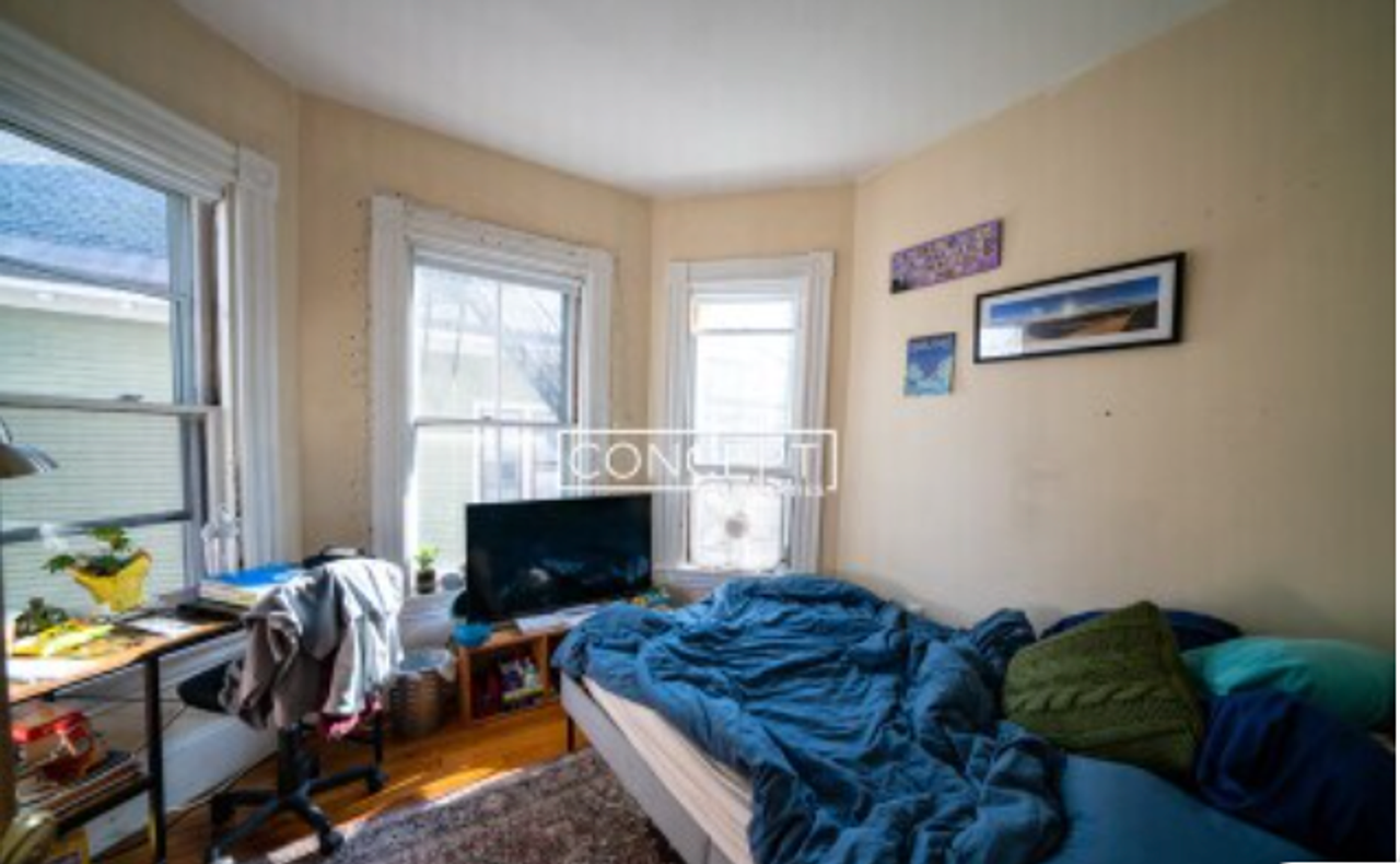 10 Hillside Street - Photo 6 of 28