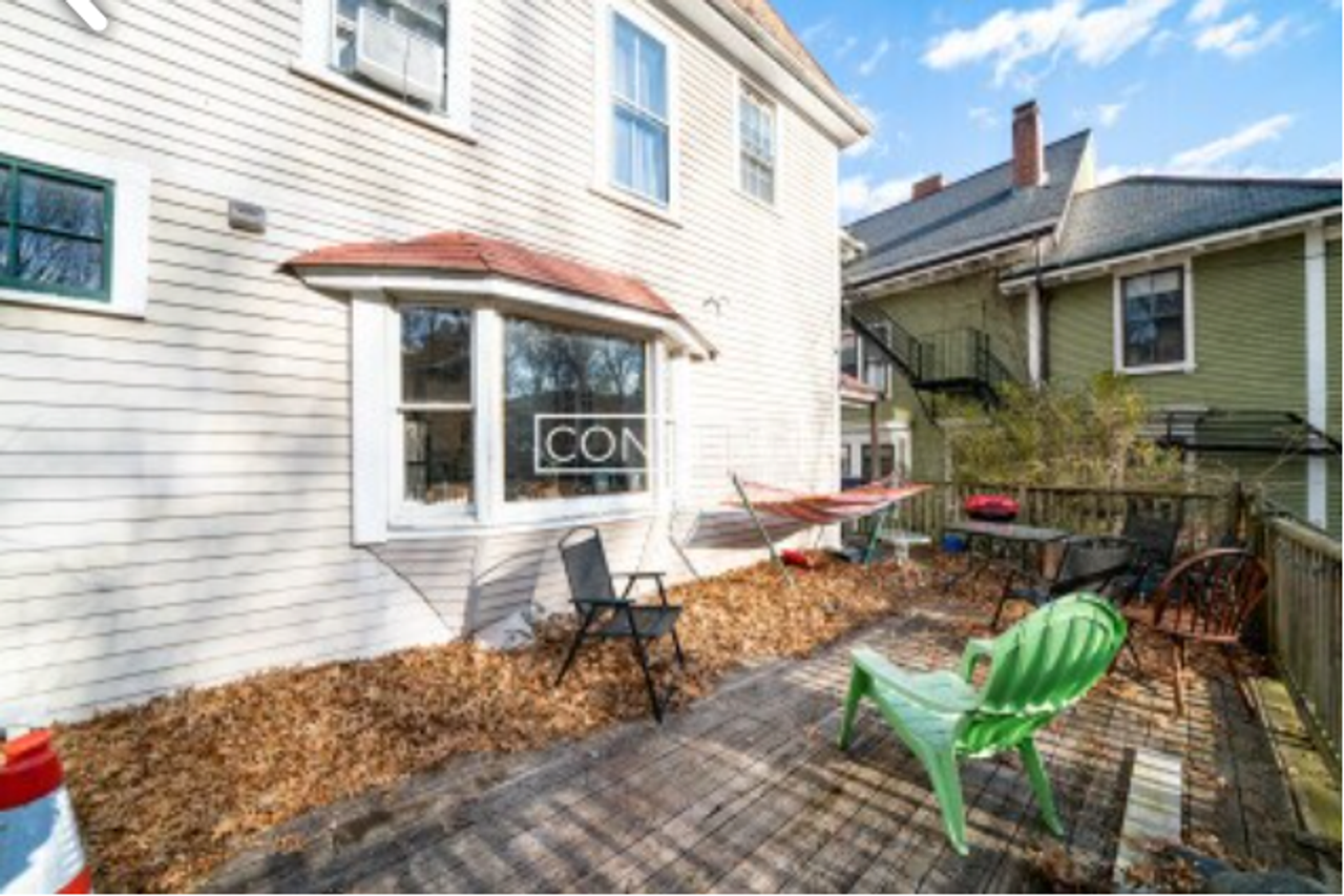 10 Hillside Street - Photo 7 of 28