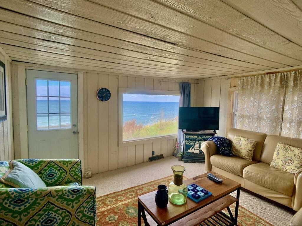 5537 Lakeshore Dr - Photo 4 of 24