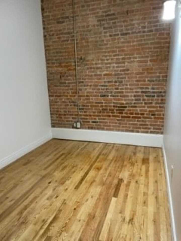 208 West Michigan Avenue #2J - Photo 5 of 11