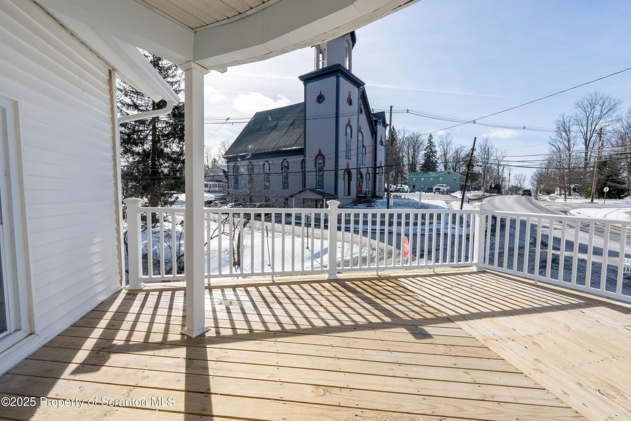 12 Grow Ave - Photo 7 of 50